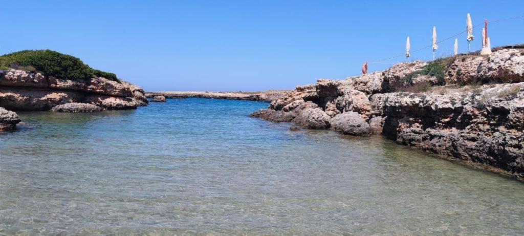 Hotel Scoglio Degli Achei Торре-Санта-Сабина Экстерьер фото